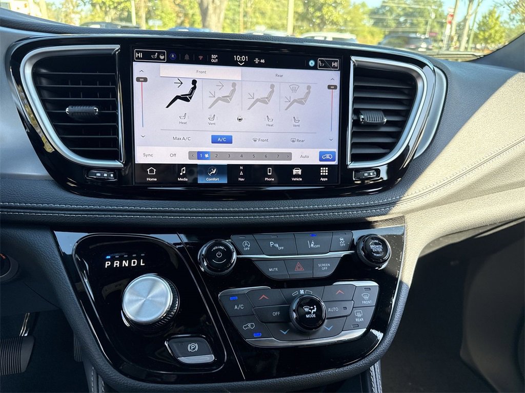 New 2026 Chrysler Pacifica Limited w/ S Appearance Package image 22