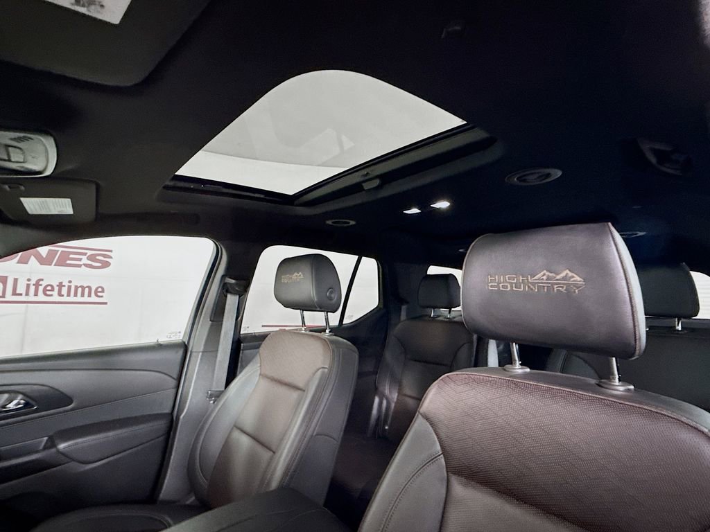 Used 2022 Chevrolet Traverse High Country AWD/4WD image 11