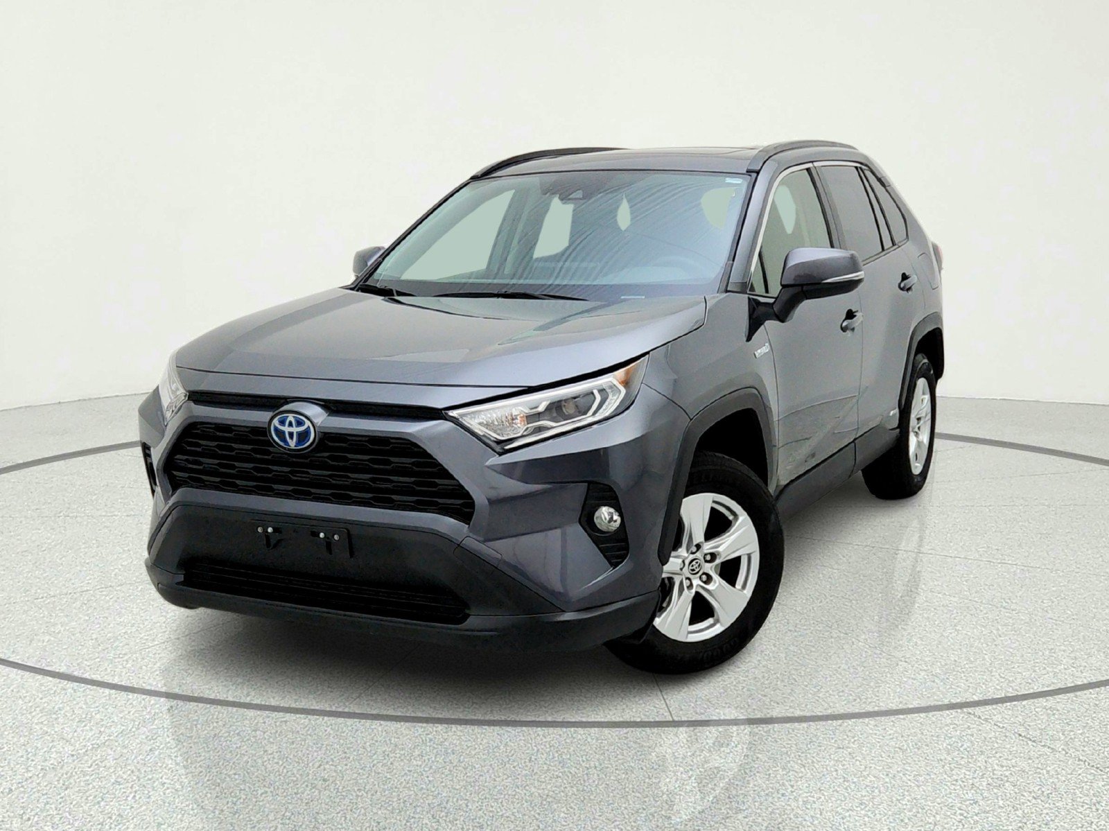Used 2019 Toyota RAV4 XLE w/ Convenience Package AWD/4WD image 2