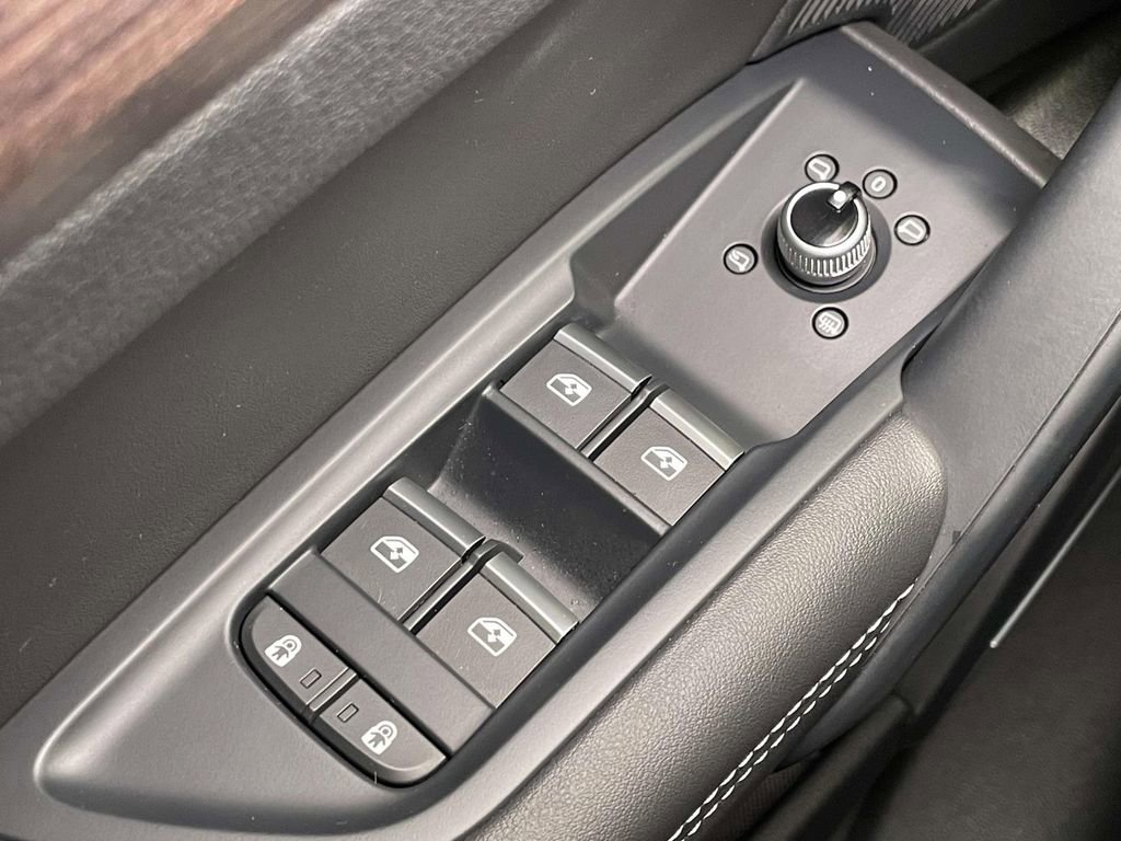 Certified 2022 Audi Q5 2.0T Premium Plus w/ Premium Plus Package image 38