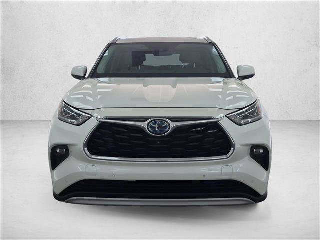 Used 2021 Toyota Highlander Platinum AWD/4WD image 2
