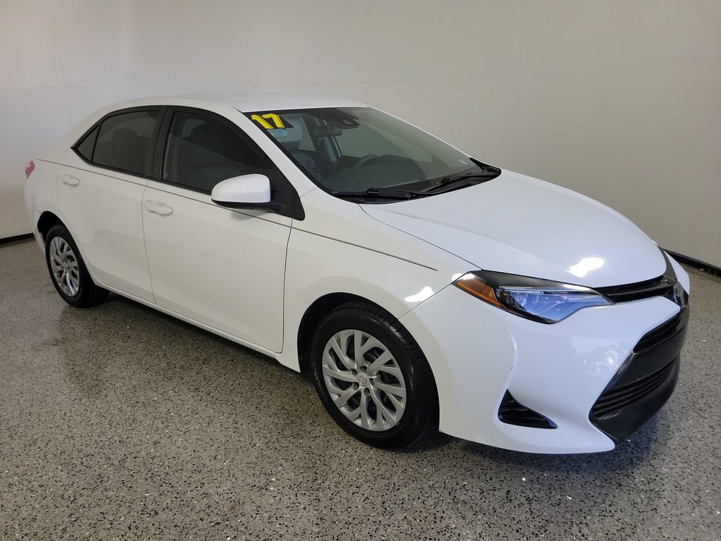 Used 2017 Toyota Corolla LE FWD image 34