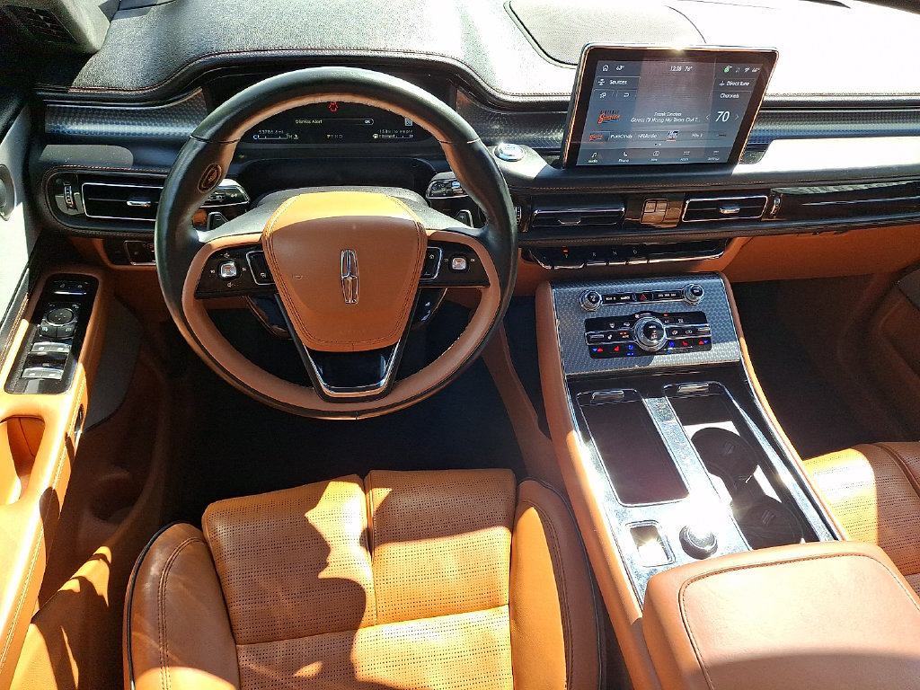 Certified 2023 Lincoln Aviator Black Label w/ Dynamic Handling Package AWD/4WD image 2