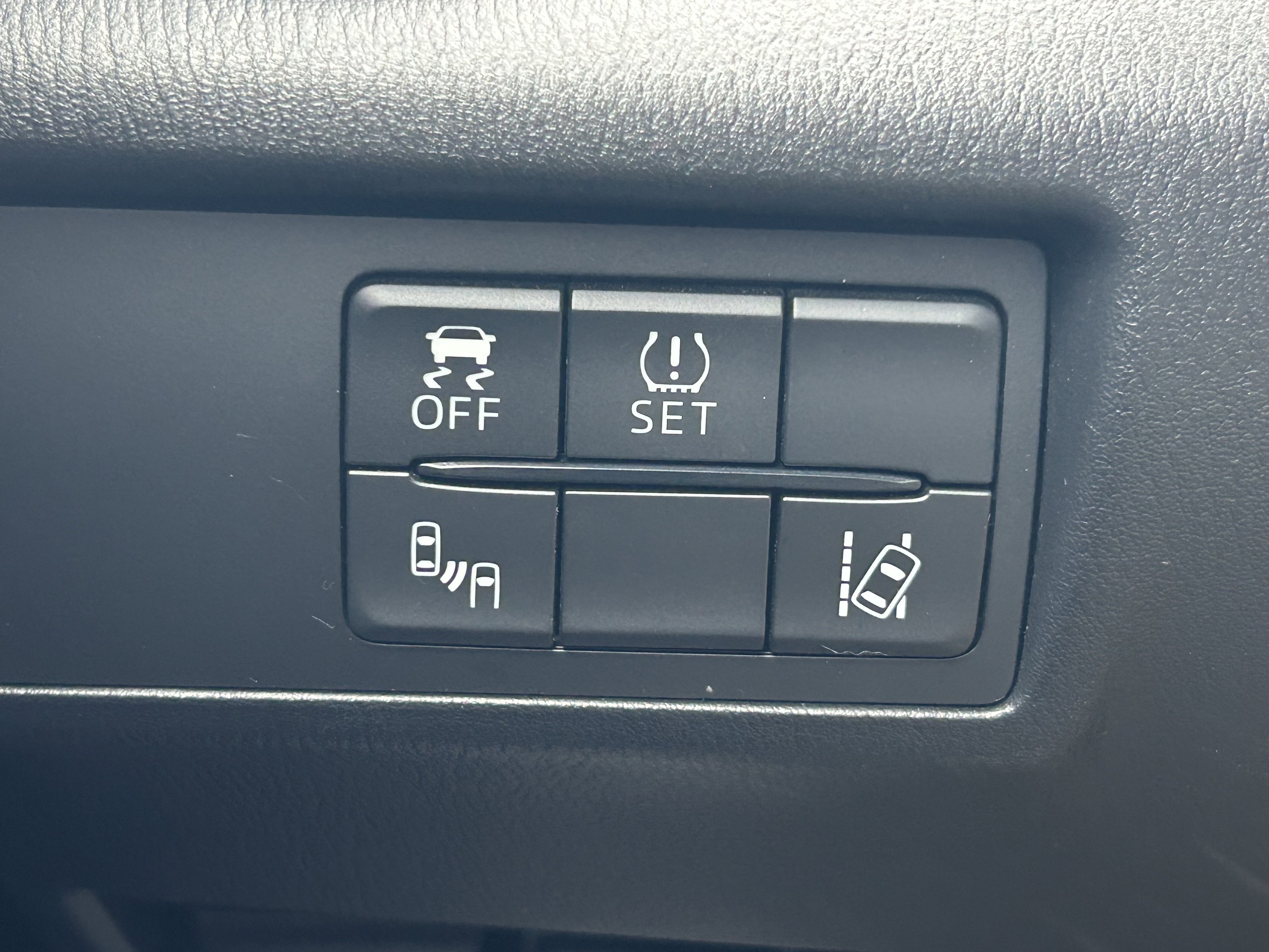 Used 2017 MAZDA MX-5 Miata RF Grand Touring image 19