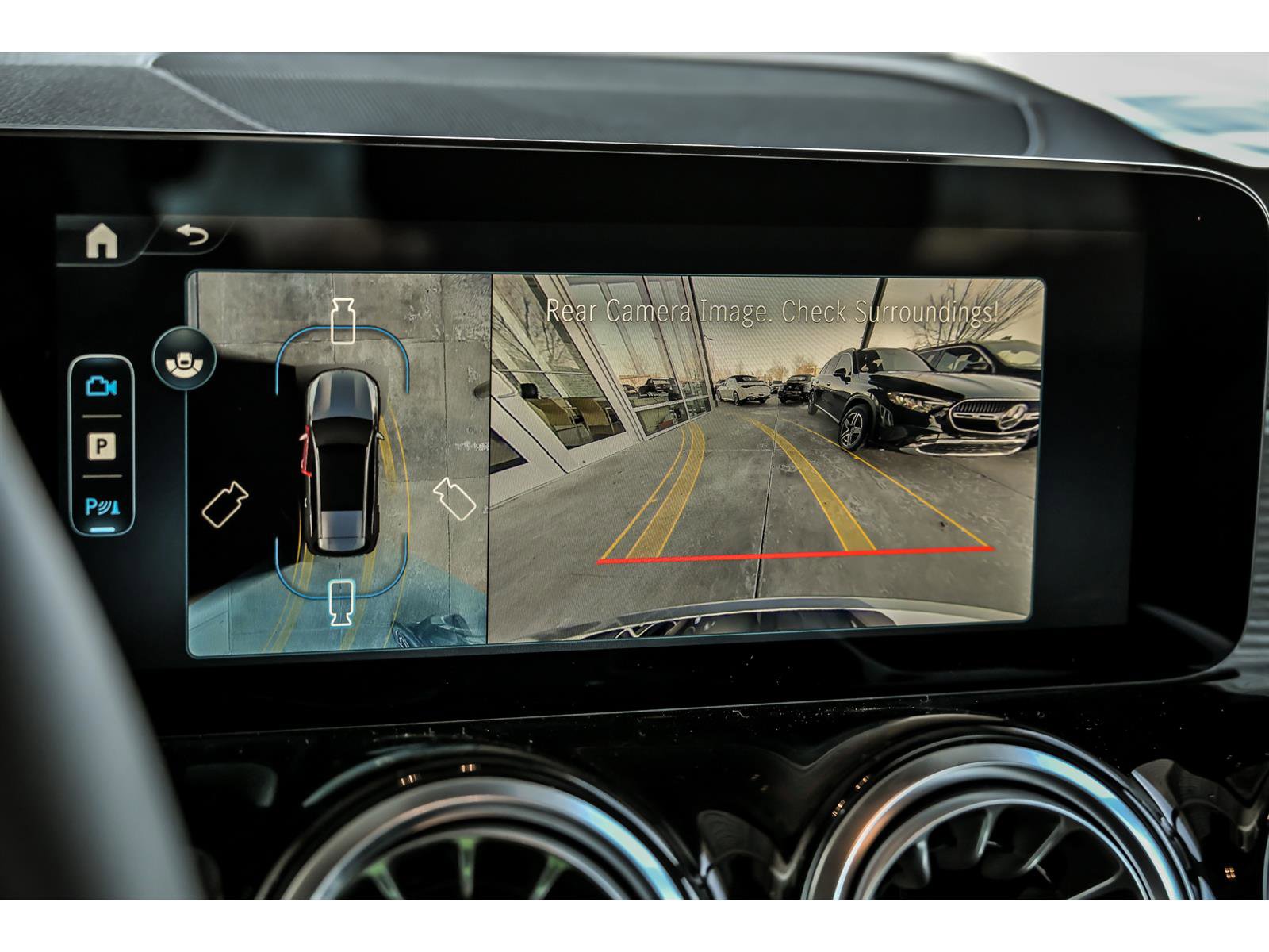 New 2026 Mercedes-Benz GLB 250 4MATIC image 14