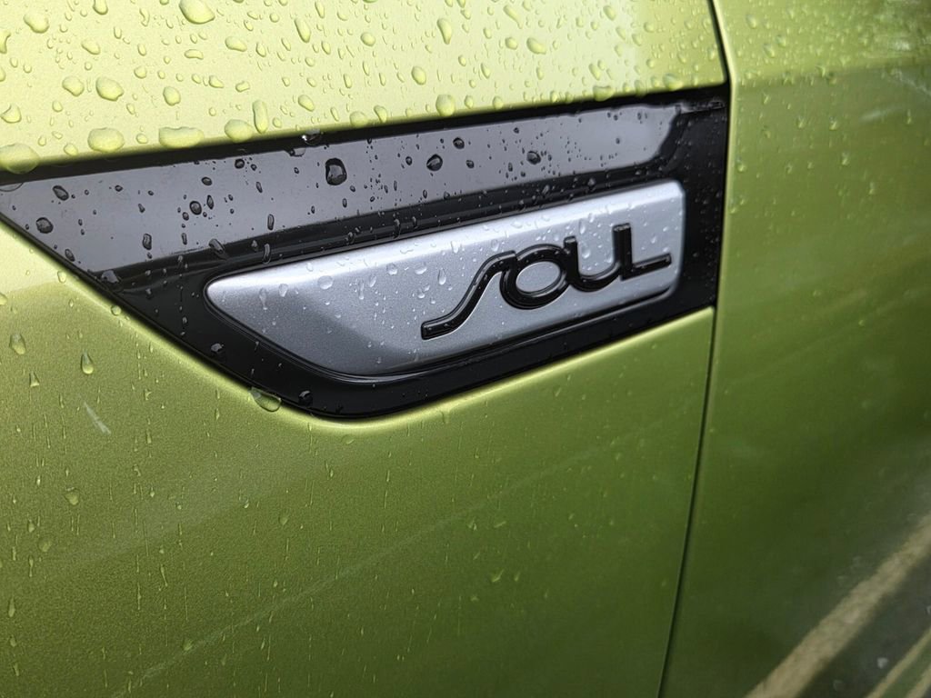 Used 2016 Kia Soul Base image 5
