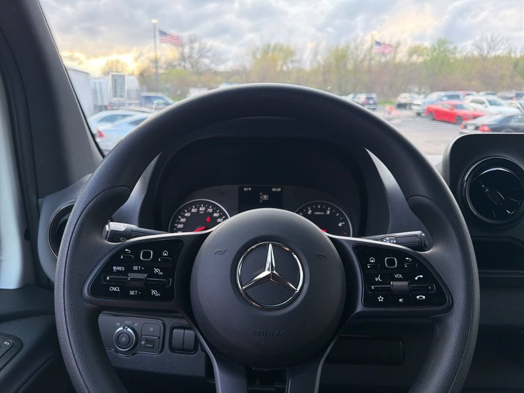 Used 2024 Mercedes-Benz Sprinter 2500 image 13