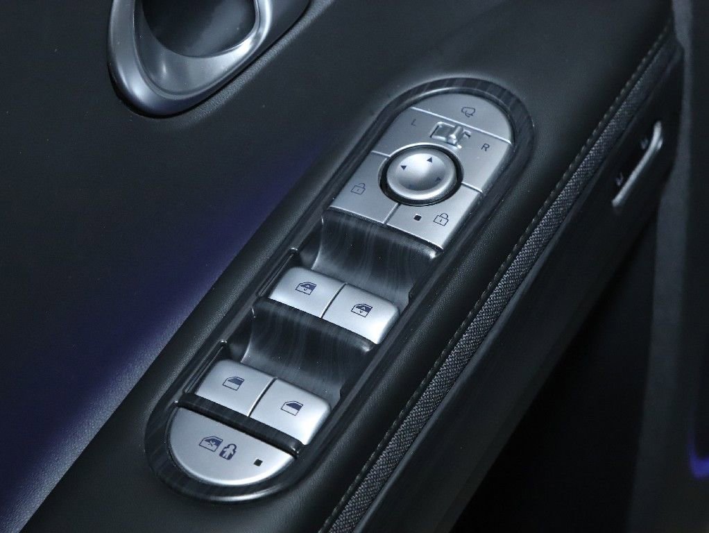 Used 2022 Hyundai Ioniq 5 Limited image 17