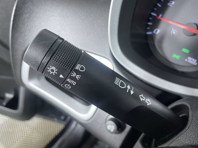 Used 2017 Chevrolet Equinox LT w/ Convenience Package image 28