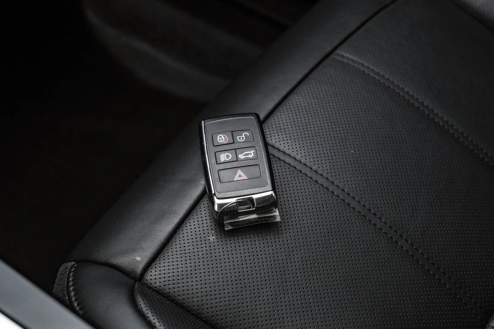 Used 2020 Land Rover Range Rover Evoque SE AWD/4WD image 62