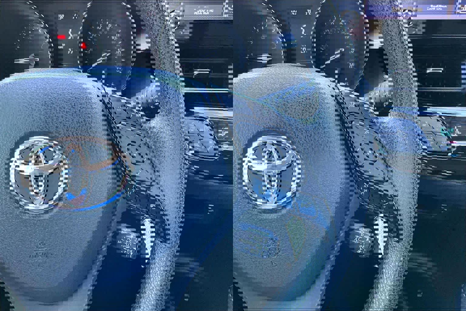 Used 2021 Toyota C-HR LE image 24