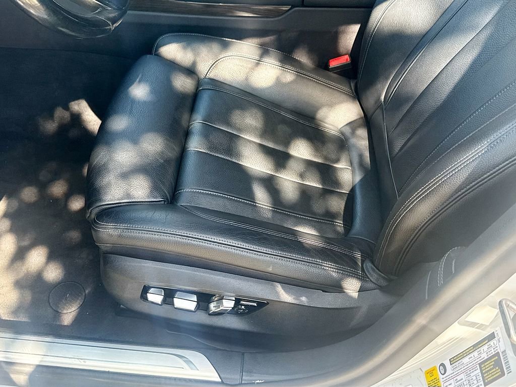 Used 2020 BMW 740i w/ Cold Weather Package RWD image 21