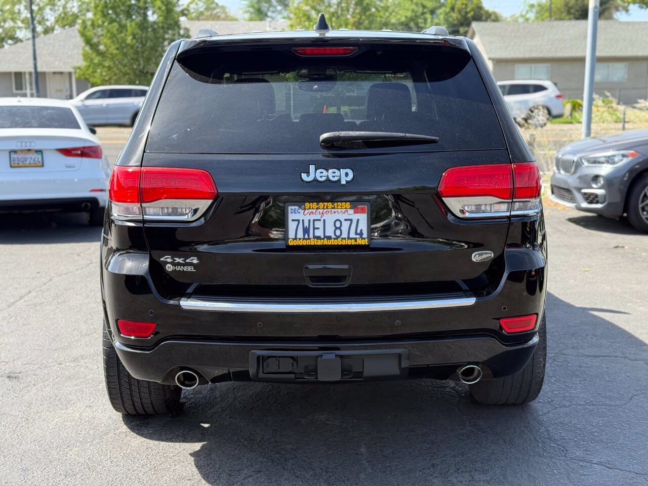 Used 2017 Jeep Grand Cherokee Overland w/ Jeep Active Safety Group AWD/4WD image 3