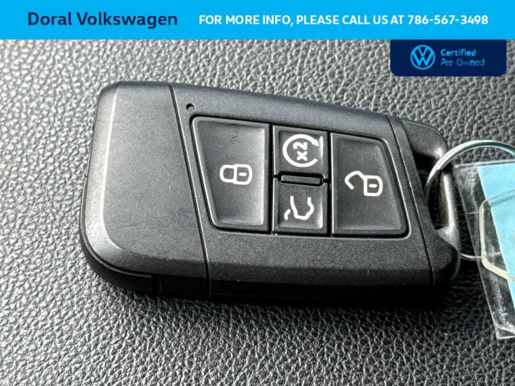 Used 2019 Volkswagen Atlas SE FWD image 28
