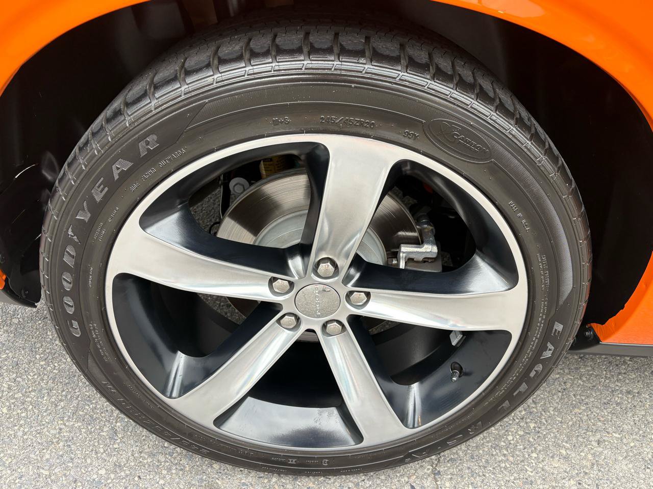 Used 2014 Dodge Challenger R/T RWD image 15