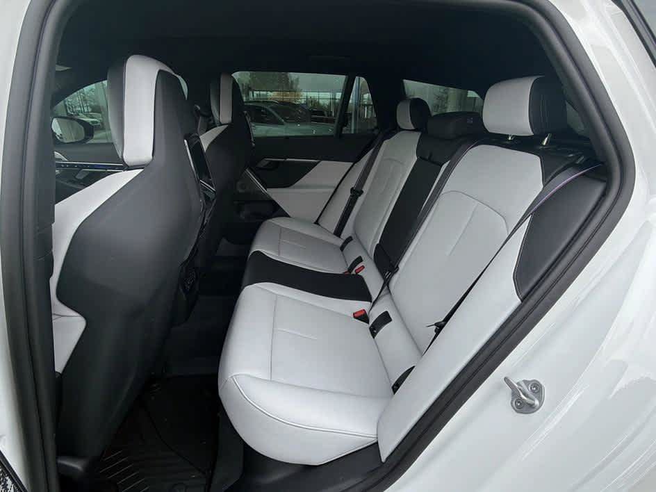 Used 2025 BMW M5 Touring w/ M Driver's Package AWD/4WD image 18