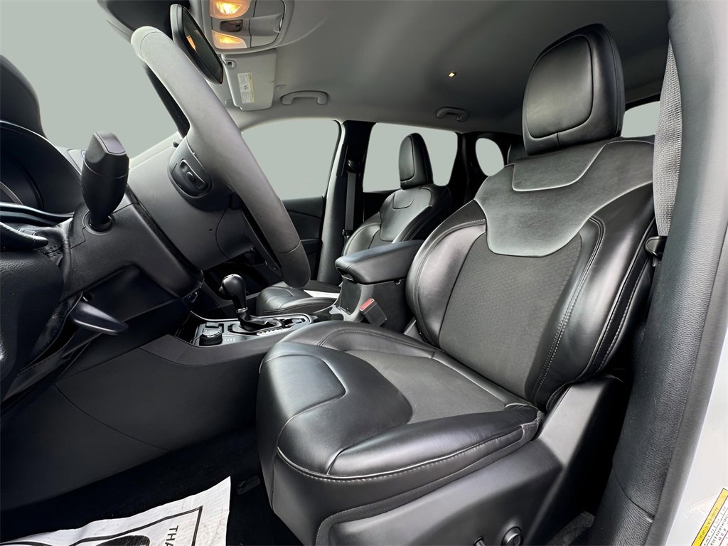 Certified 2021 Jeep Cherokee Latitude Plus image 21