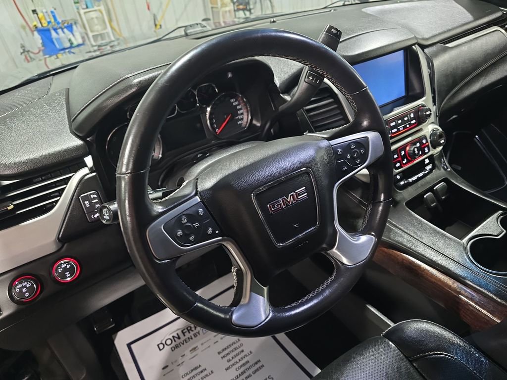 Used 2016 GMC Yukon XL SLT AWD/4WD image 6