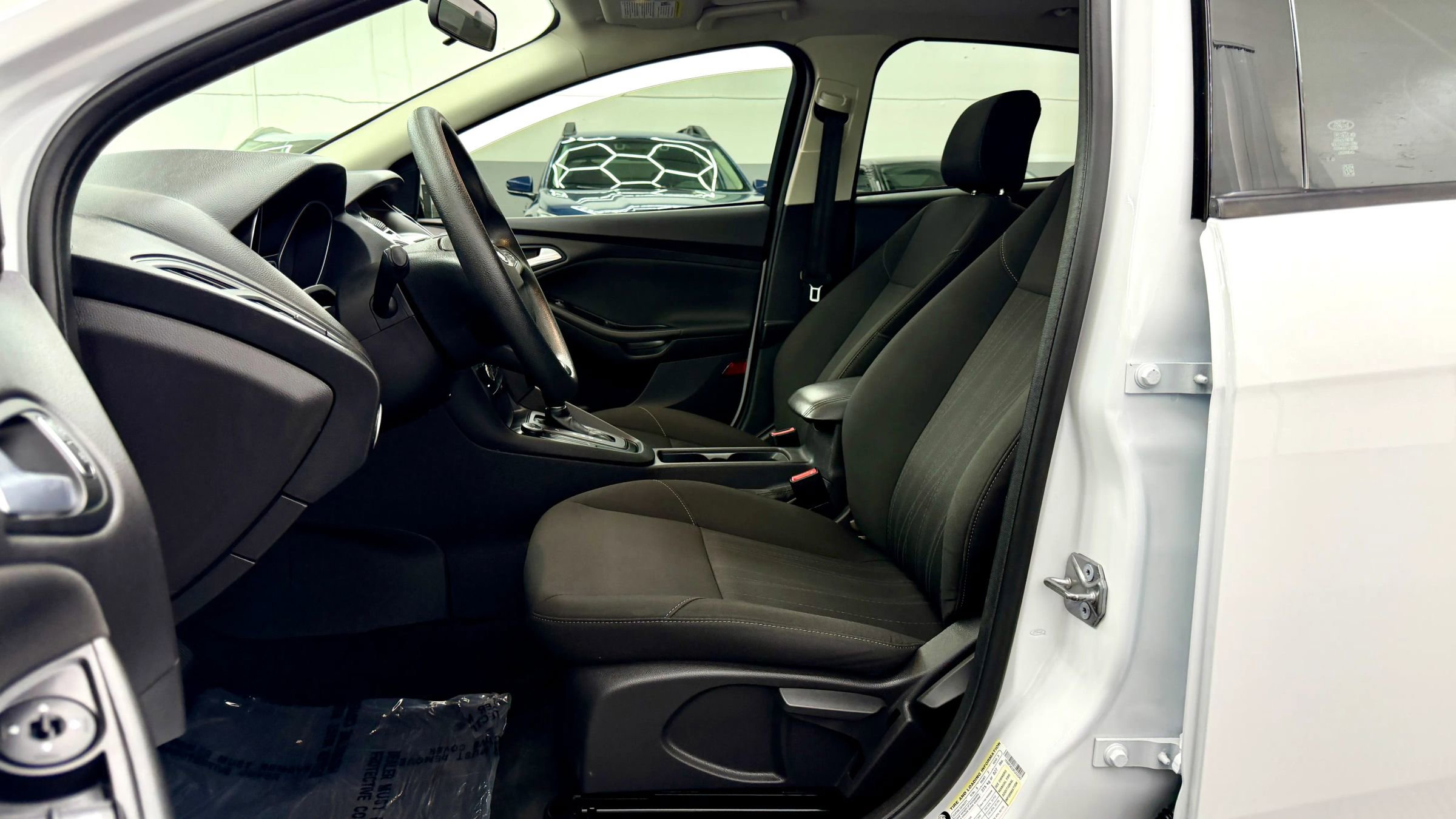 Used 2015 Ford Focus SE image 9