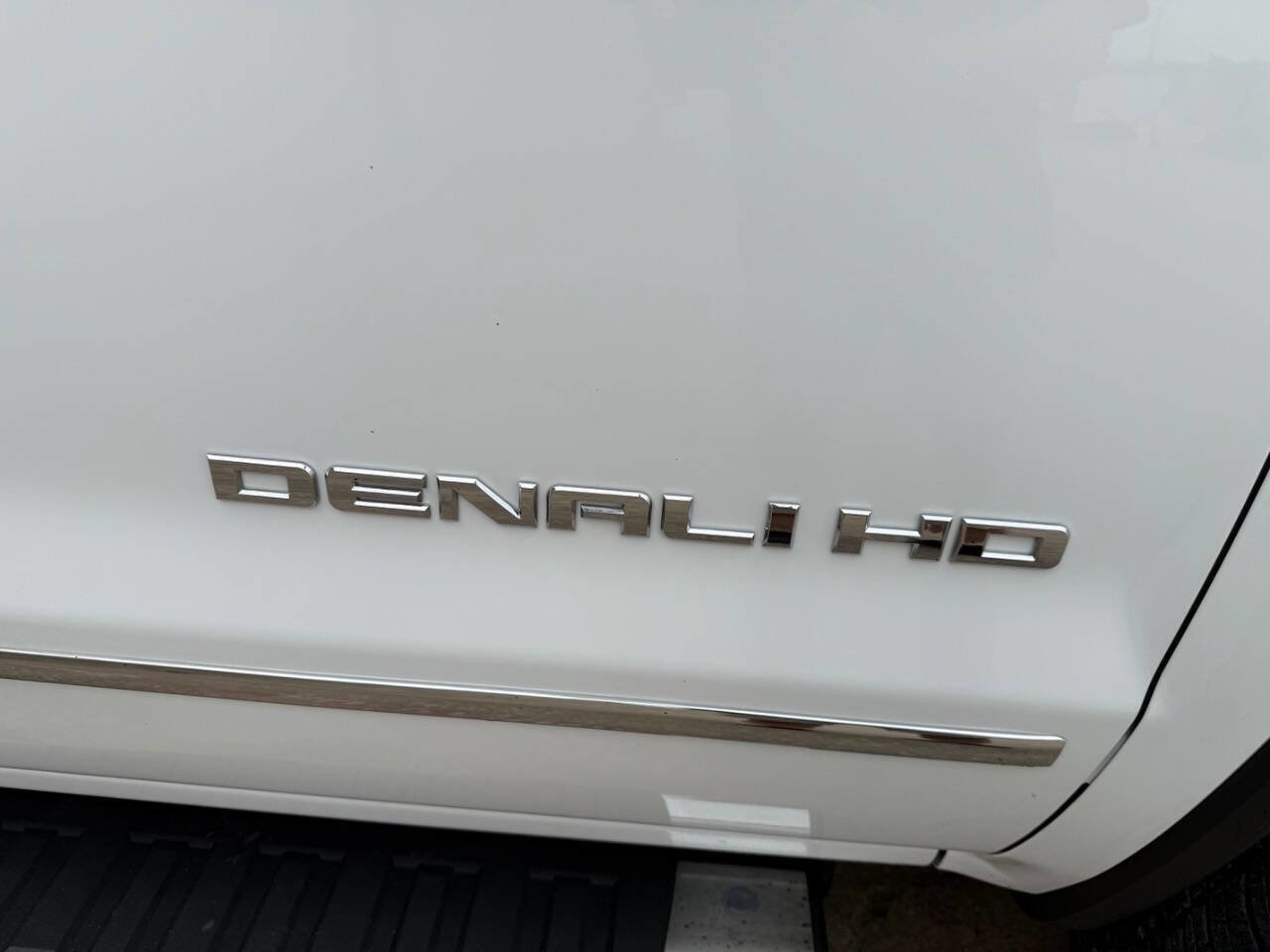 Used 2019 GMC Sierra 2500 Denali w/ Duramax Plus Package AWD/4WD image 31