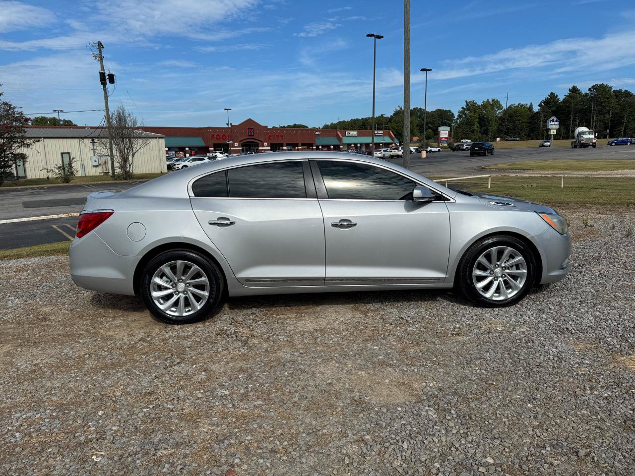 Used 2014 Buick LaCrosse Leather FWD image 2