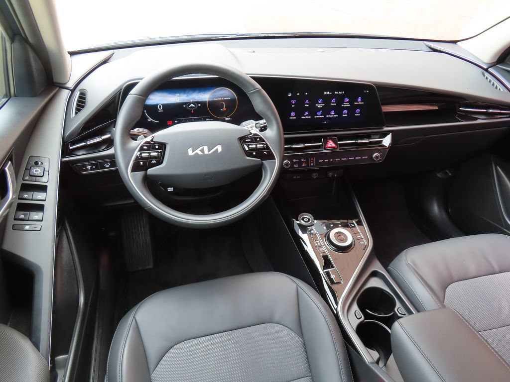 Certified 2024 Kia Niro Wind w/ Wind Preserve Package FWD image 27