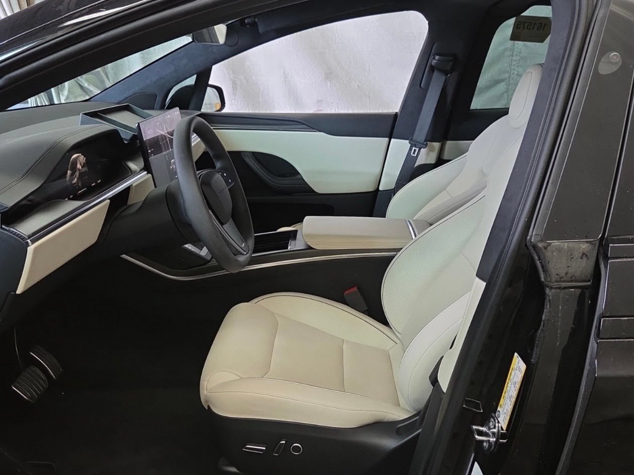 Used 2024 Tesla Model X Plaid AWD/4WD image 4