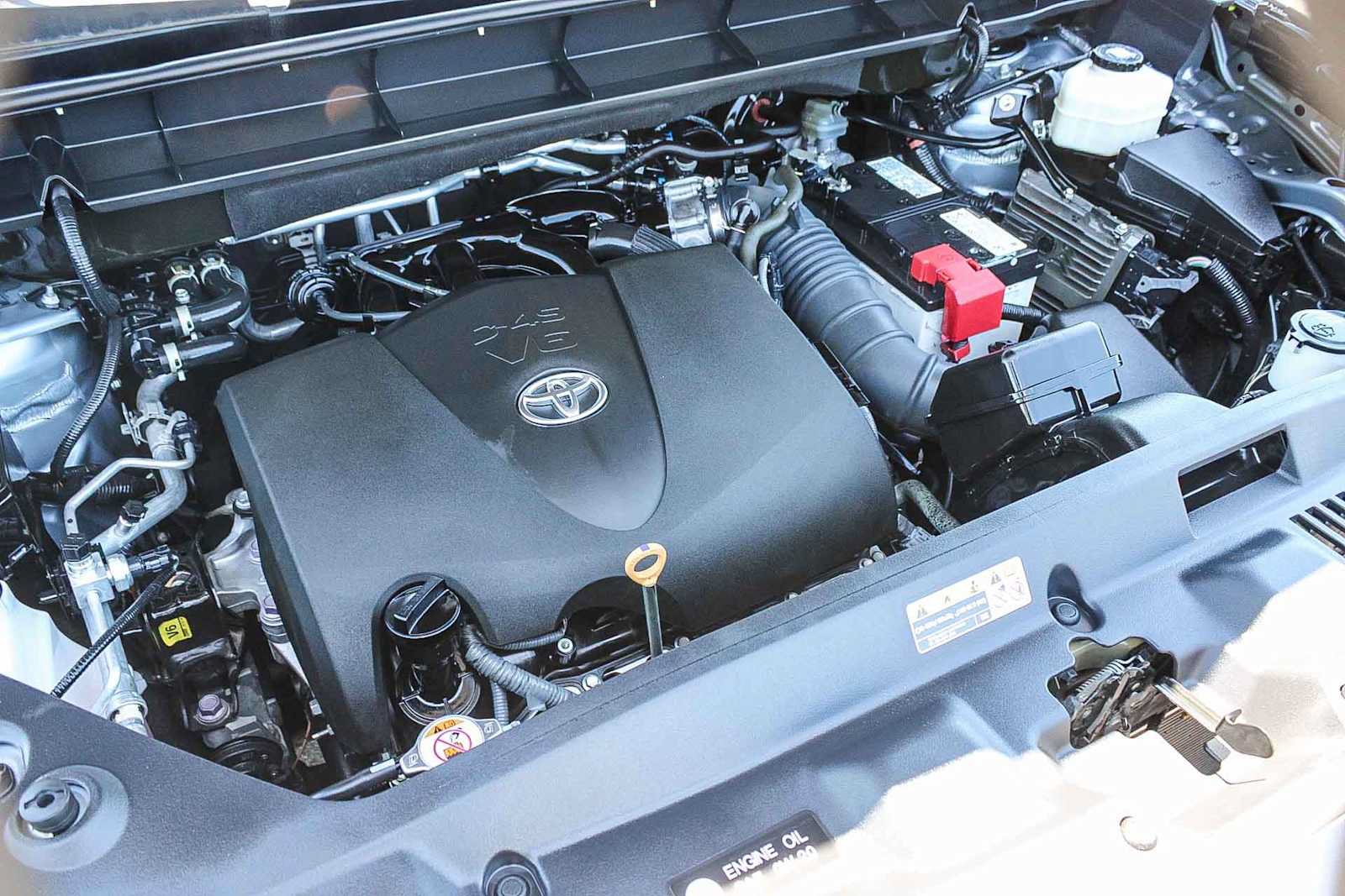 Used 2022 Toyota Highlander XLE FWD image 27