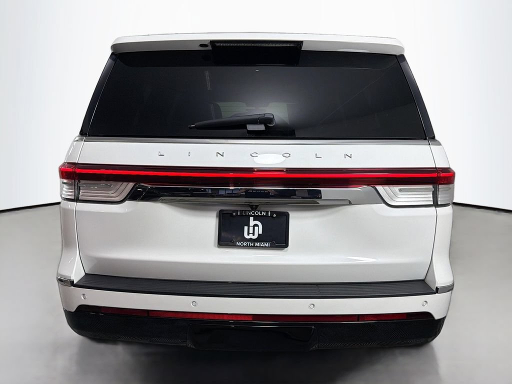 Certified 2023 Lincoln Navigator L Reserve RWD image 6