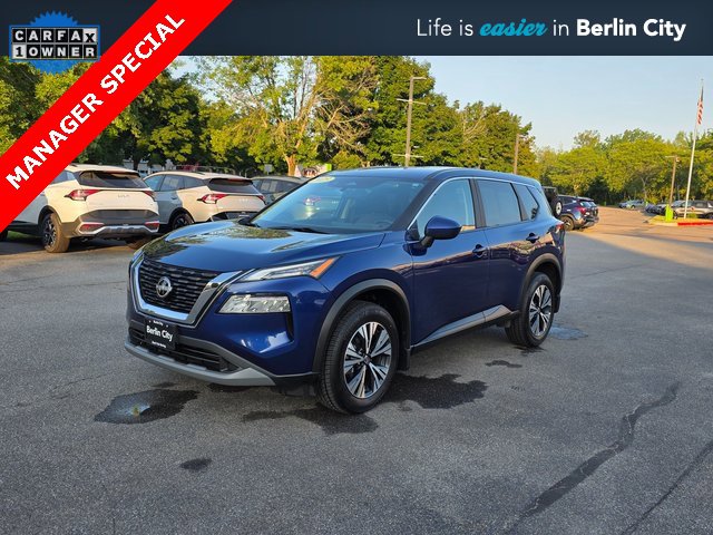 Used 2023 Nissan Rogue SV image 4