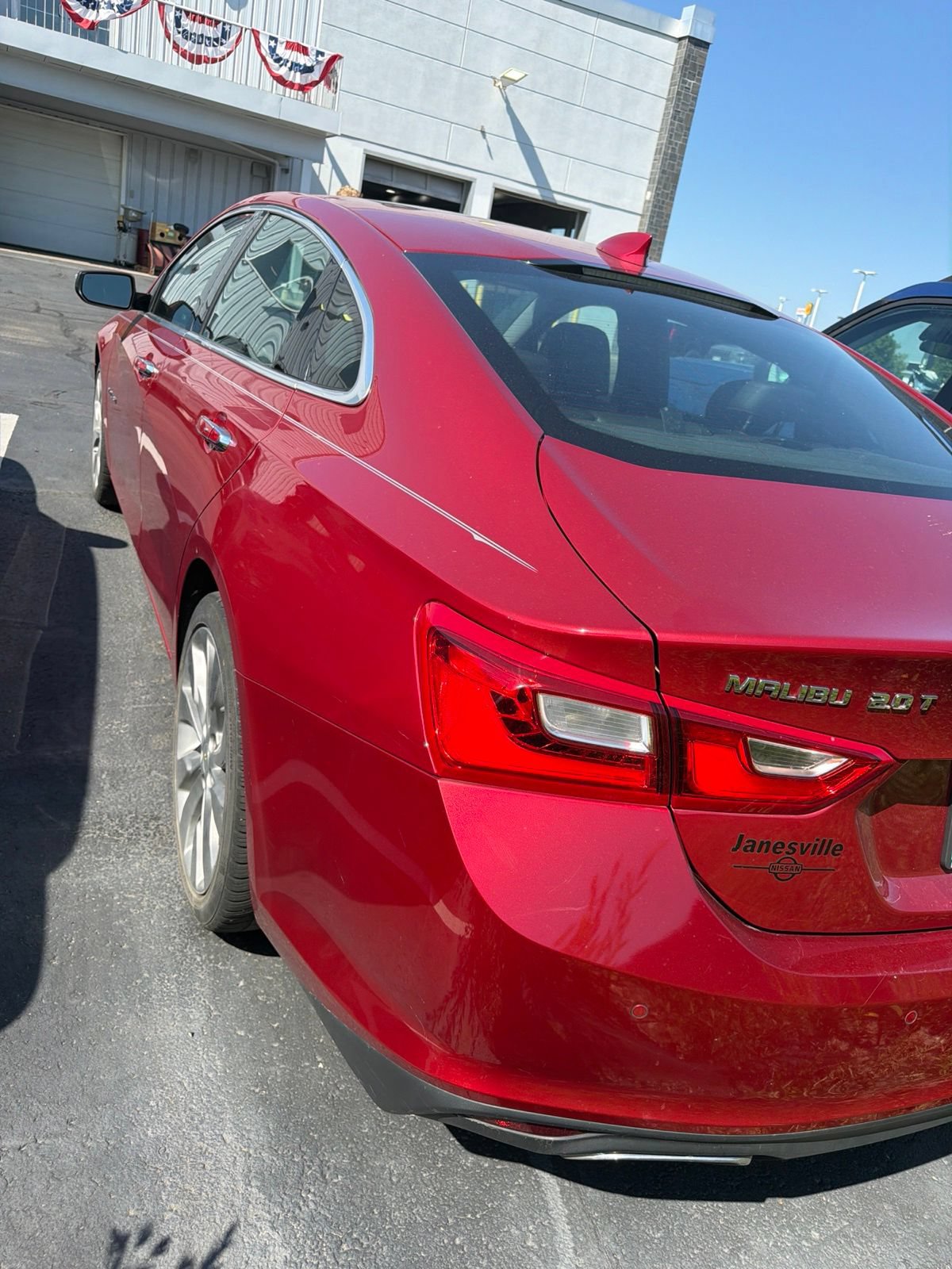 Used 2016 Chevrolet Malibu Premier w/ Driver Confidence Package FWD image 4