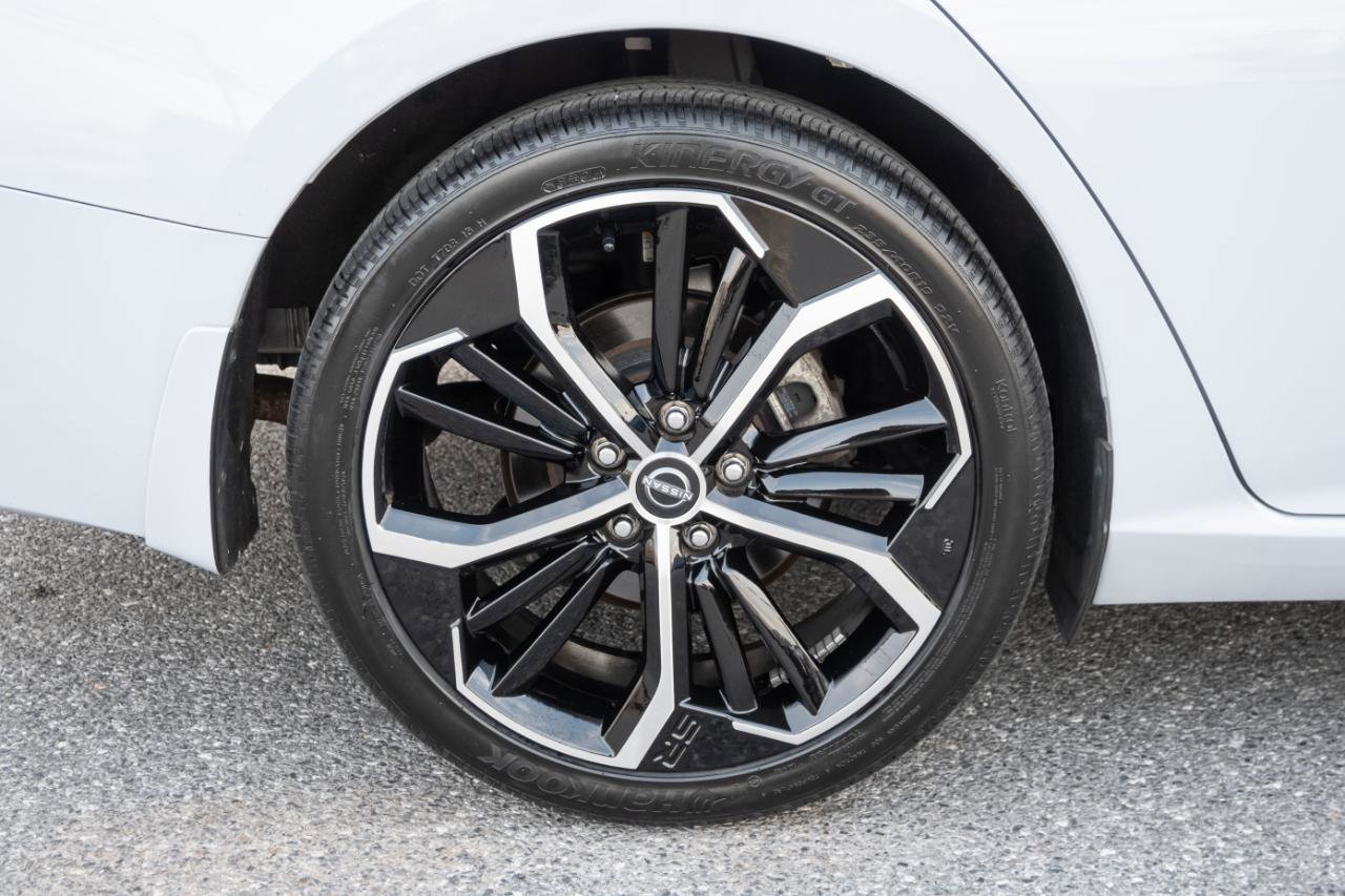 Used 2023 Nissan Altima 2.5 SR w/ SR Premium Package image 14