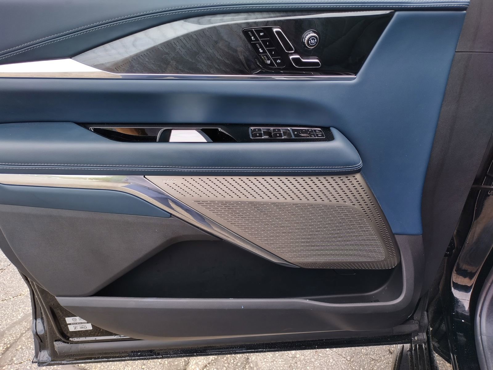 New 2025 Cadillac Escalade IQ Sport 2 image 7