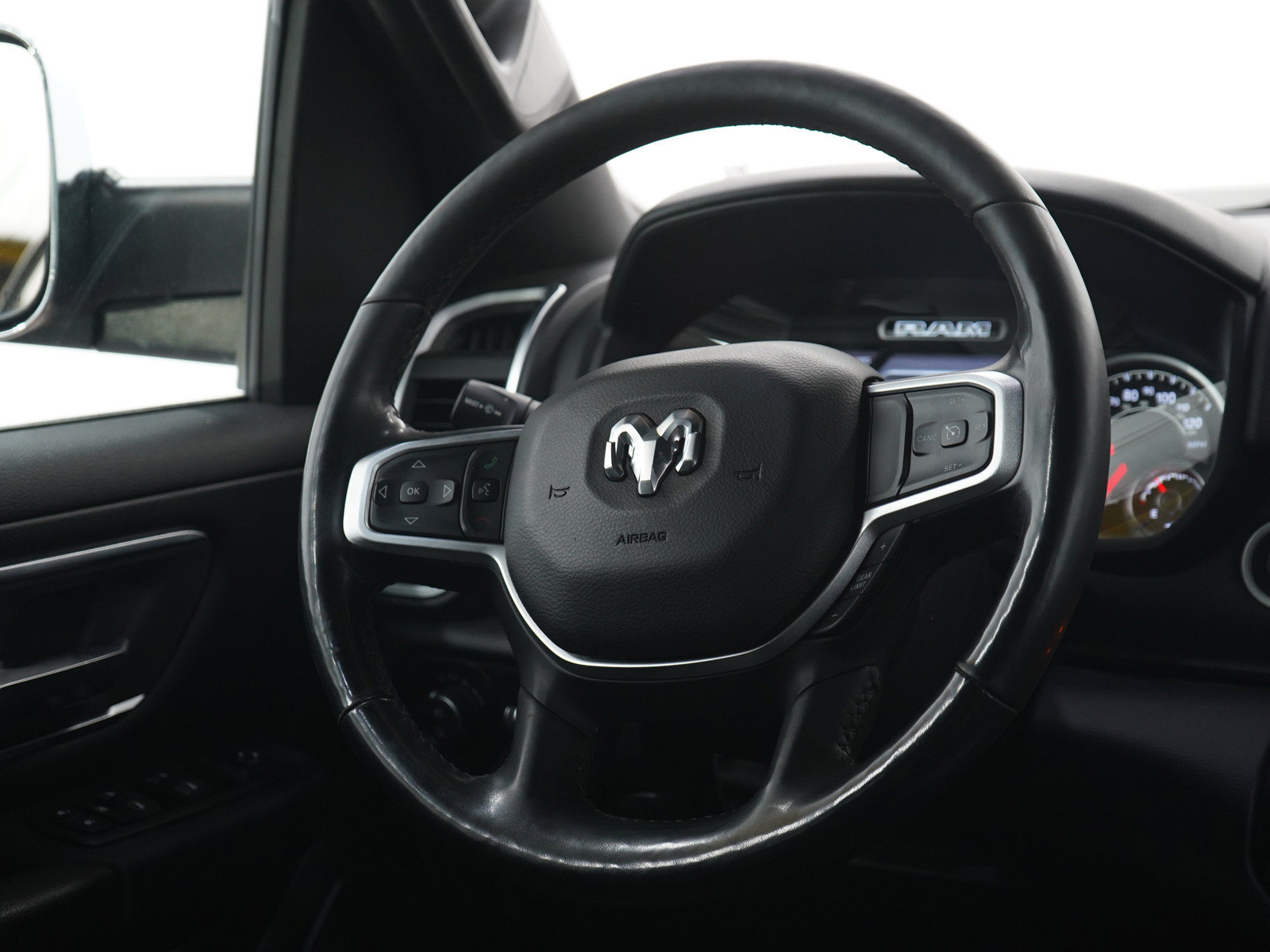 Used 2019 RAM 1500 Big Horn AWD/4WD image 16