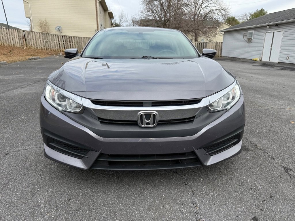 Used 2018 Honda Civic EX image 2