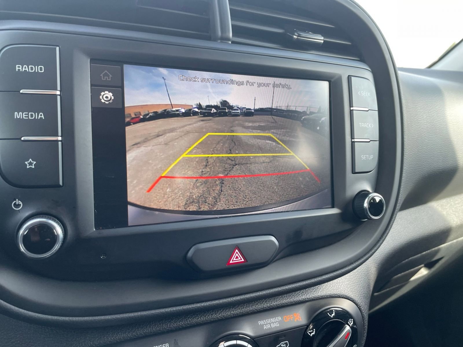 Used 2025 Kia Soul LX w/ LX Technology Package FWD image 22