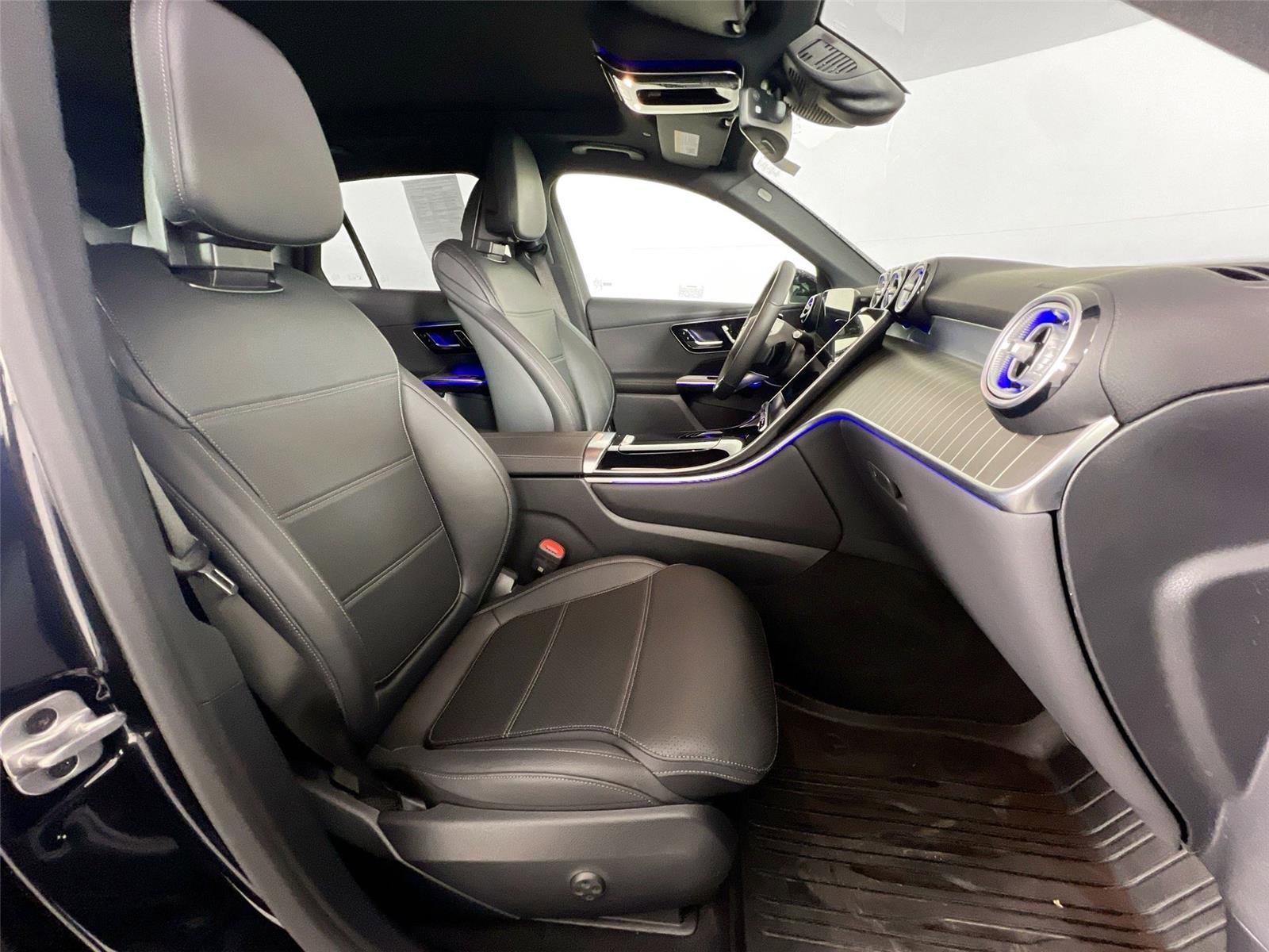 Certified 2026 Mercedes-Benz GLC 300 4MATIC image 25