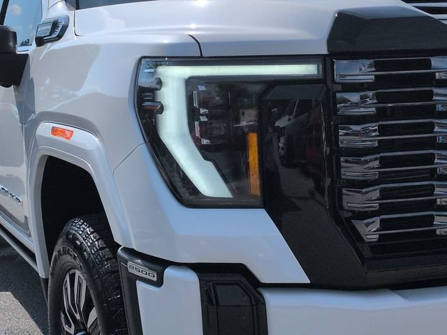 Used 2025 GMC Sierra 2500 Denali Ultimate w/ Max Trailering Package AWD/4WD image 11