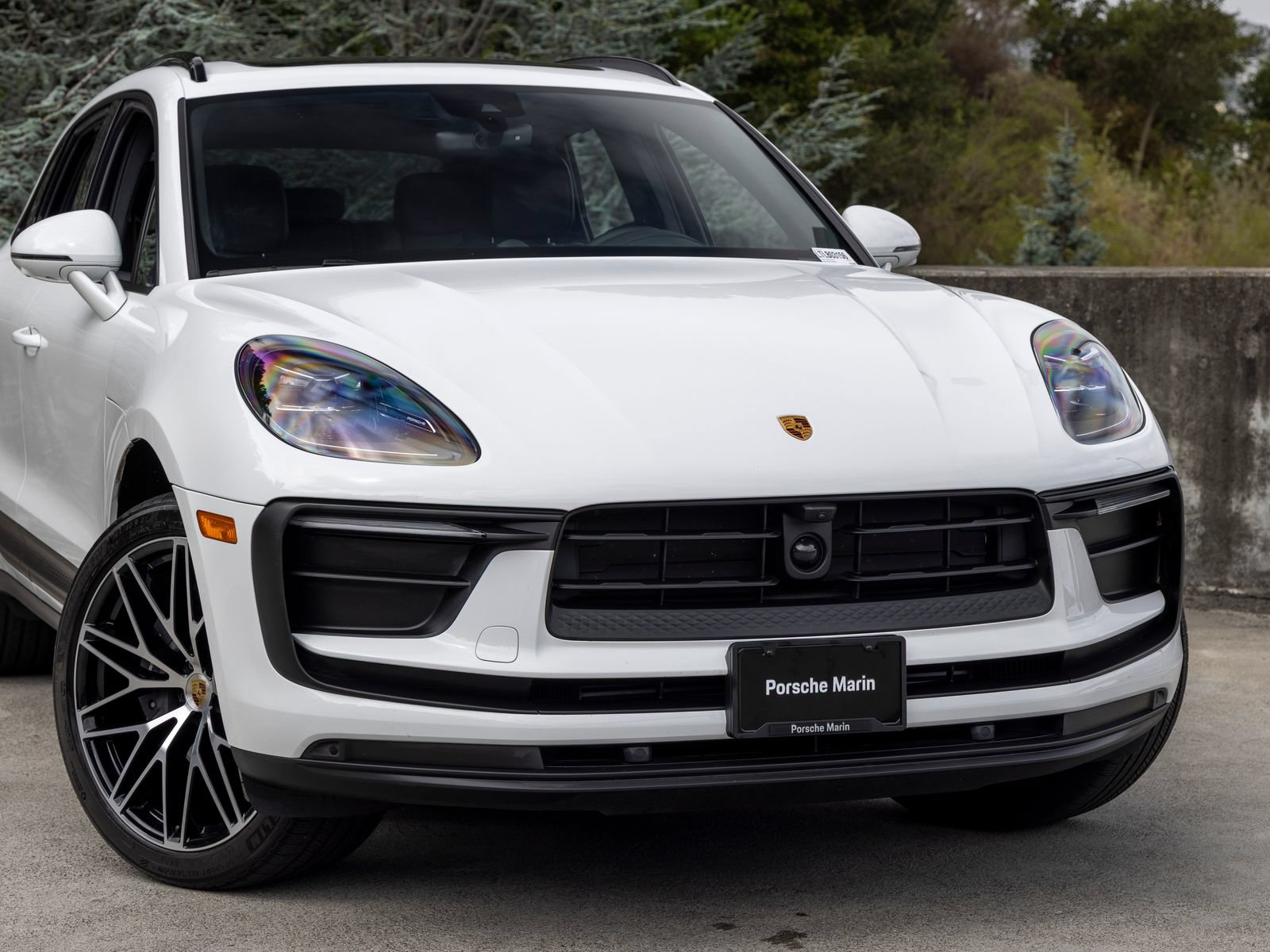 Certified 2026 Porsche Macan AWD/4WD image 9