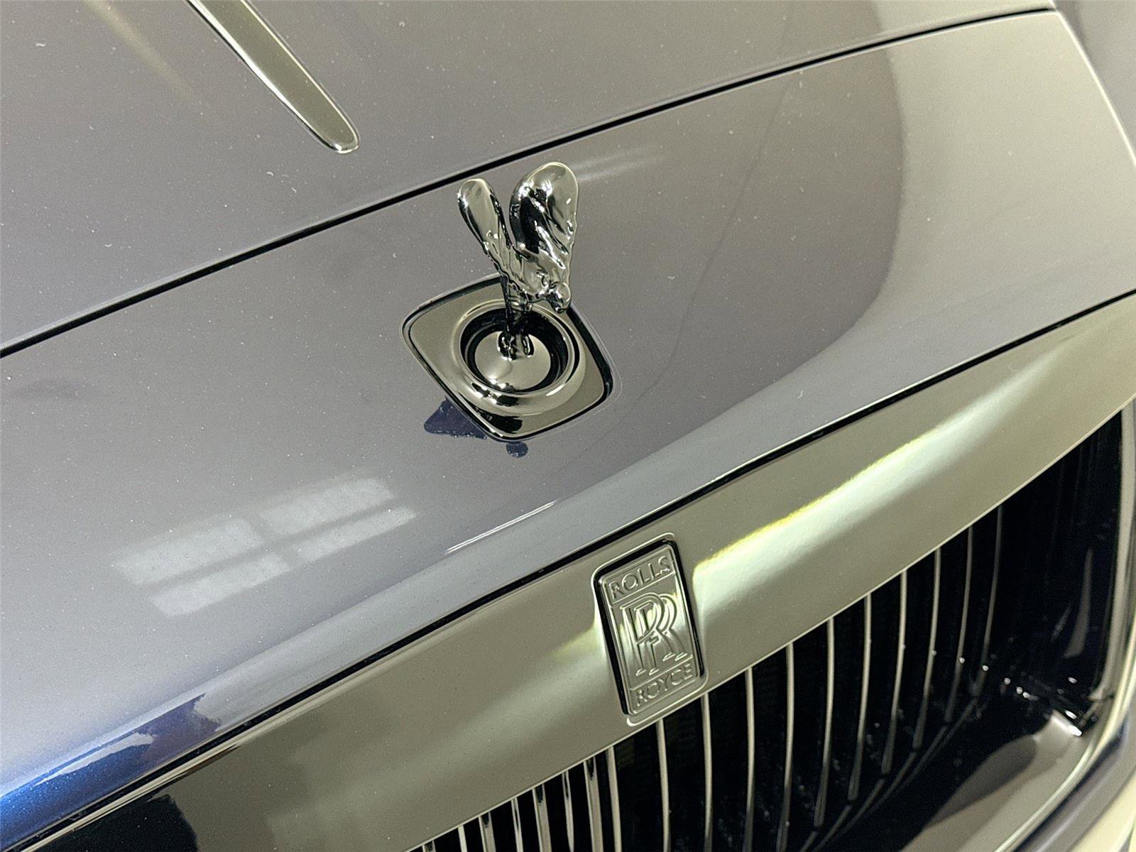 Used 2021 Rolls-Royce Dawn image 34