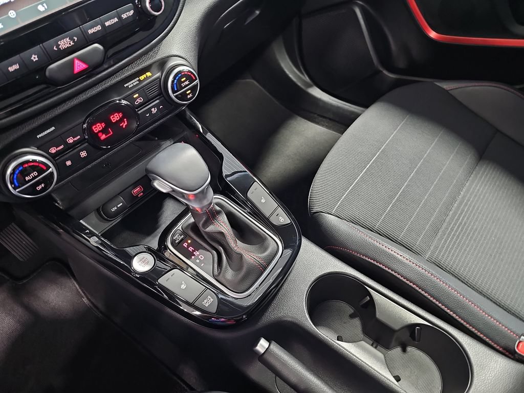 Used 2020 Kia Soul GT-Line Turbo FWD image 25
