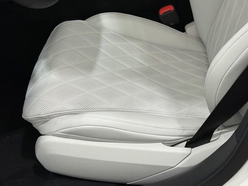 New 2026 Mercedes-Benz E 450 4MATIC All-Terrain Wagon image 15