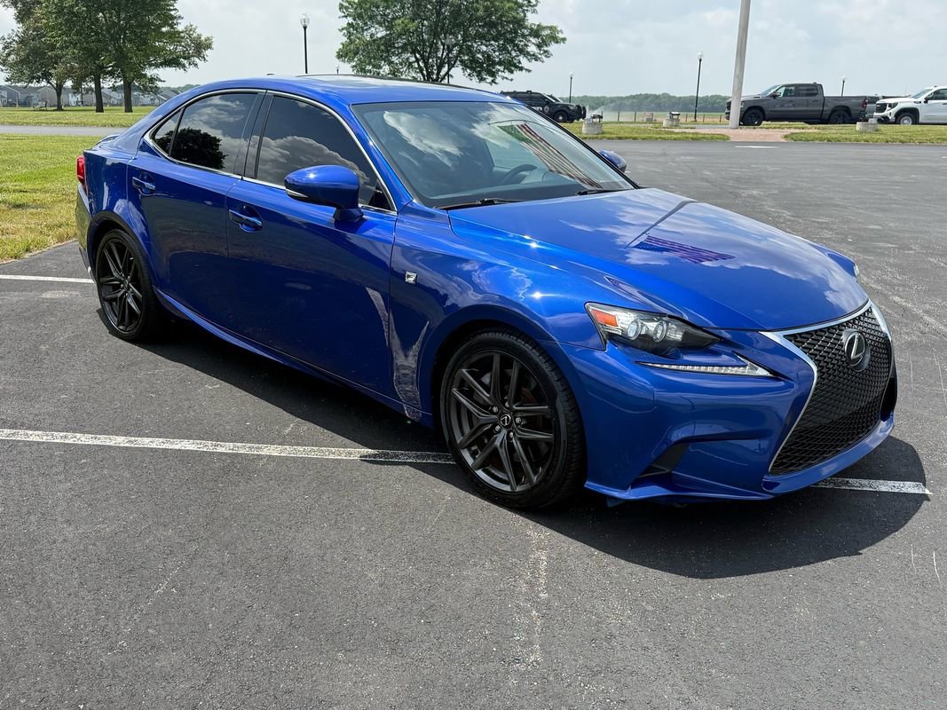 Used 2016 Lexus IS 350 w/ F Sport Package RWD image 3