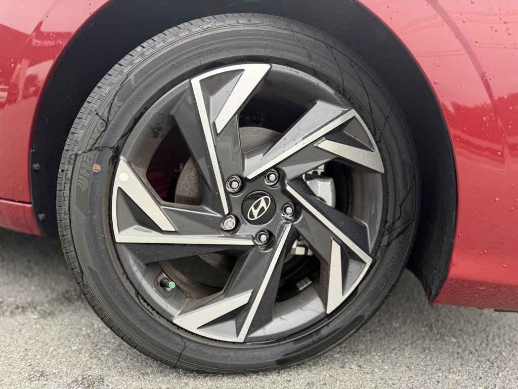 New 2025 Hyundai Elantra Limited image 41