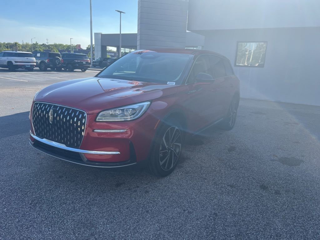 Used 2025 Lincoln Corsair Reserve image 8