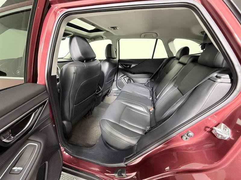 Used 2021 Subaru Outback Limited image 24