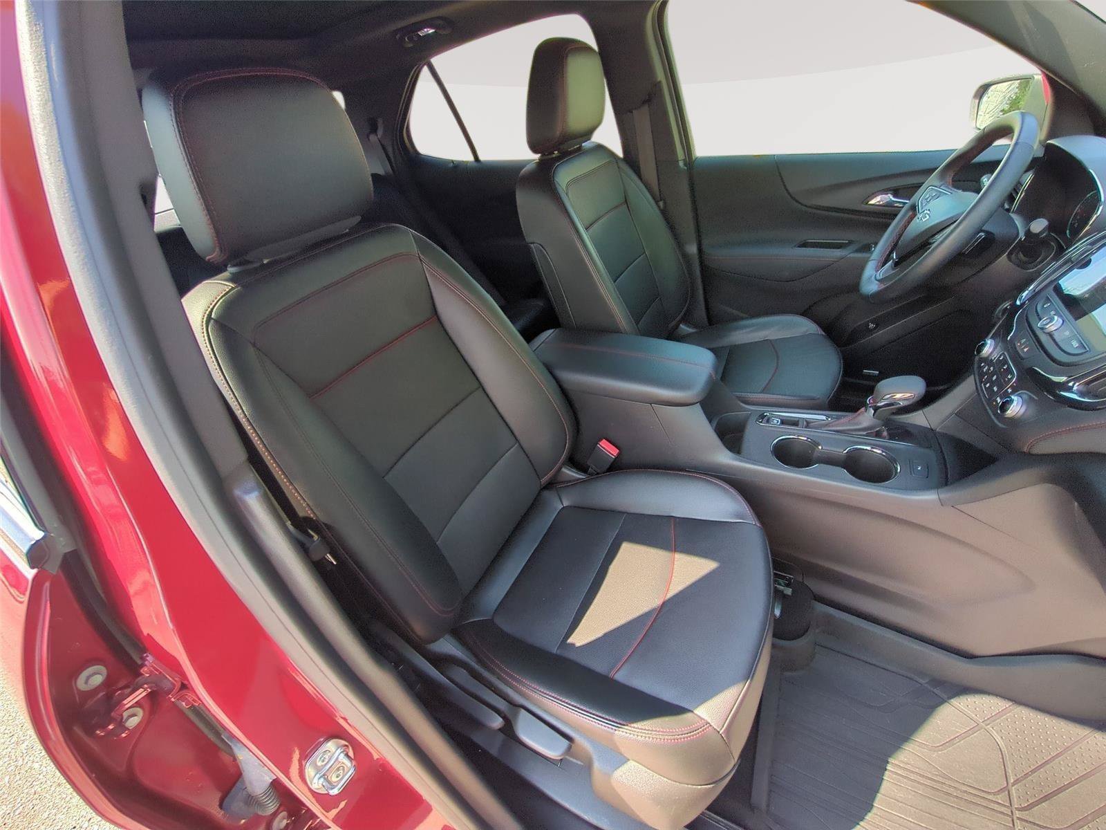 Used 2024 Chevrolet Equinox RS w/ RS Leather Package FWD image 35