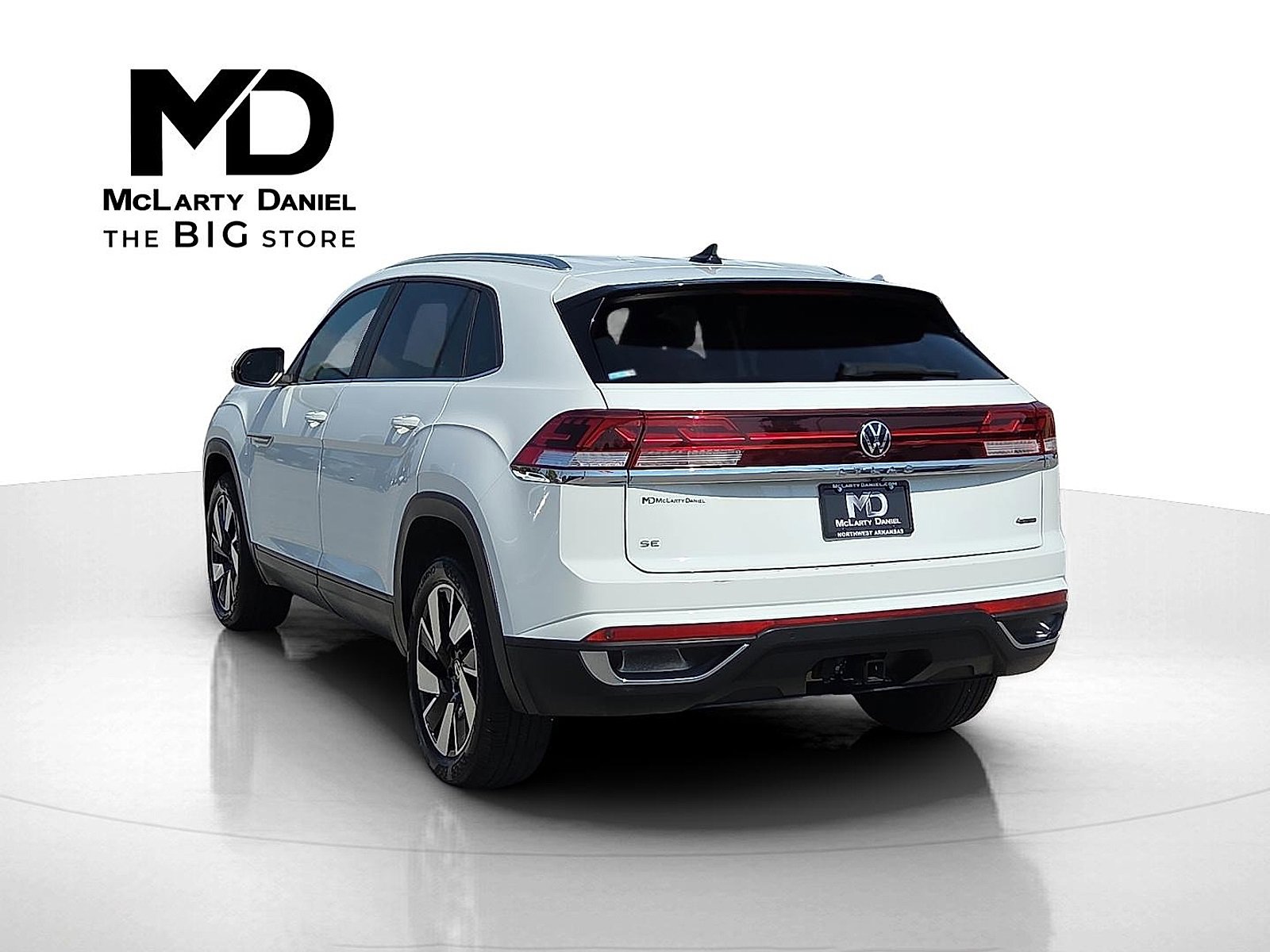 Used 2024 Volkswagen Atlas Cross Sport SE image 4