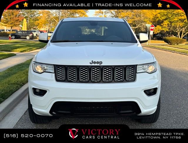 Used 2021 Jeep Grand Cherokee Laredo X image 2