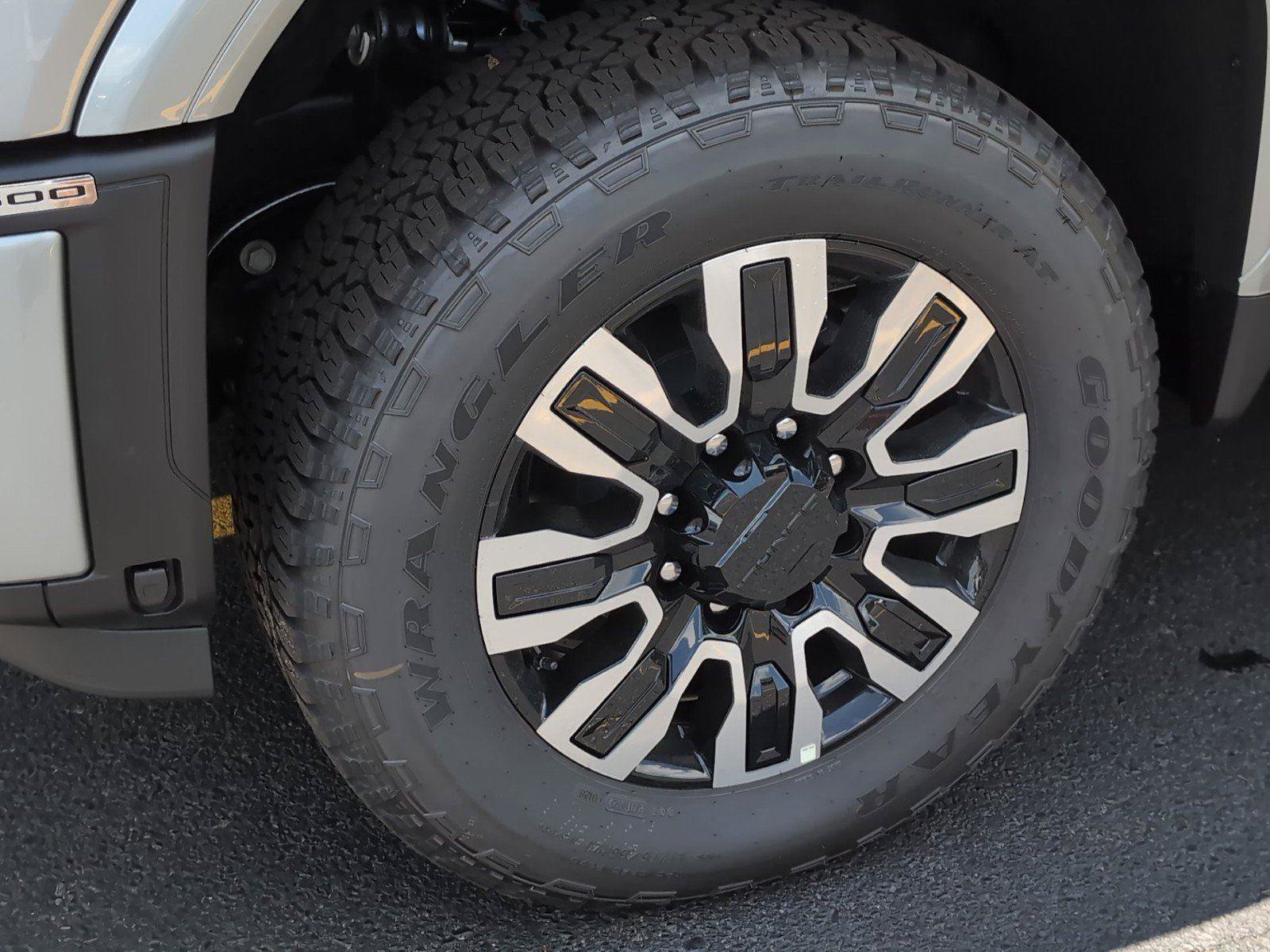 New 2026 GMC Sierra 2500 Denali Ultimate AWD/4WD image 10
